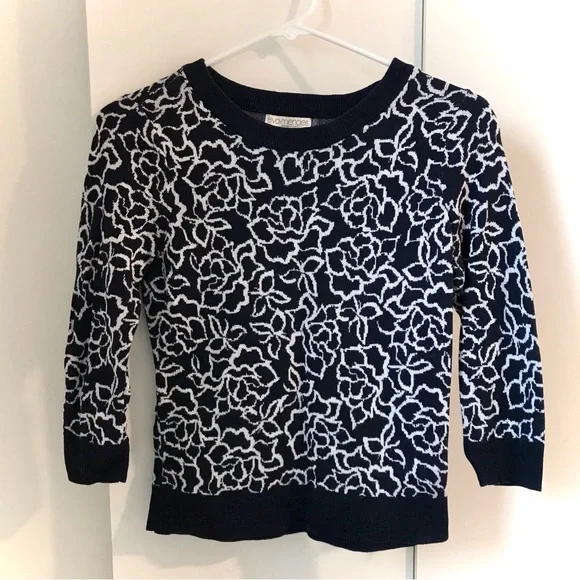 EVA MENDES Floral Navy Blue Pull Over in a Women’s Size XS - Picture 10 of 10
